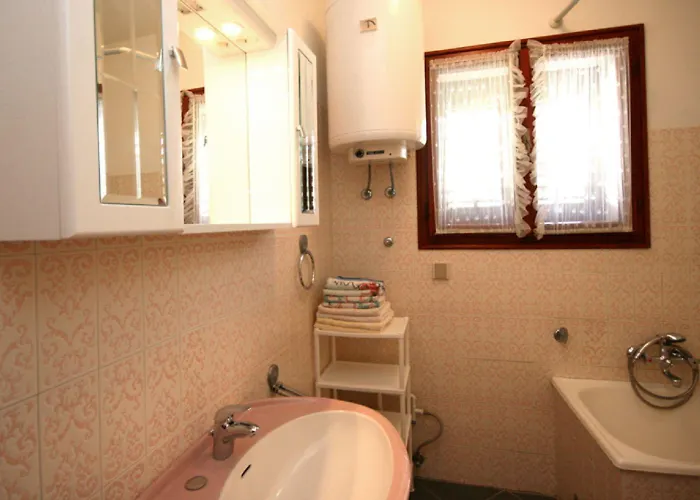 Mit Meerblick Nur 250 Meter Zum Appartamento Baška